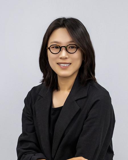 한새롬 교수이미지